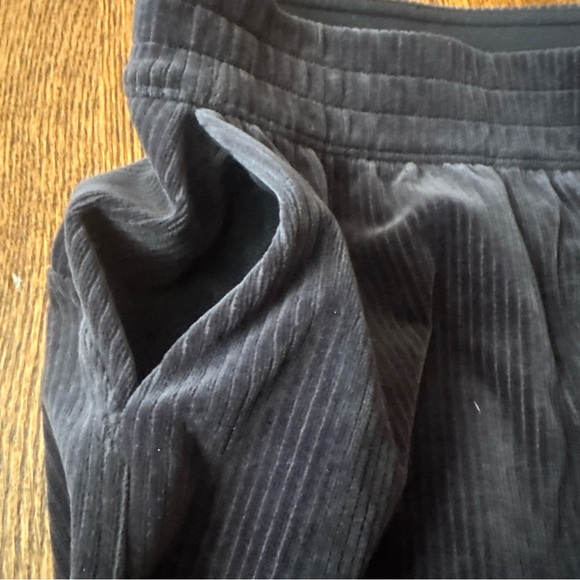 Lululemon scuba straight leg 7/8 ankle velvet corduroy size 2 - Picture 4 of 8